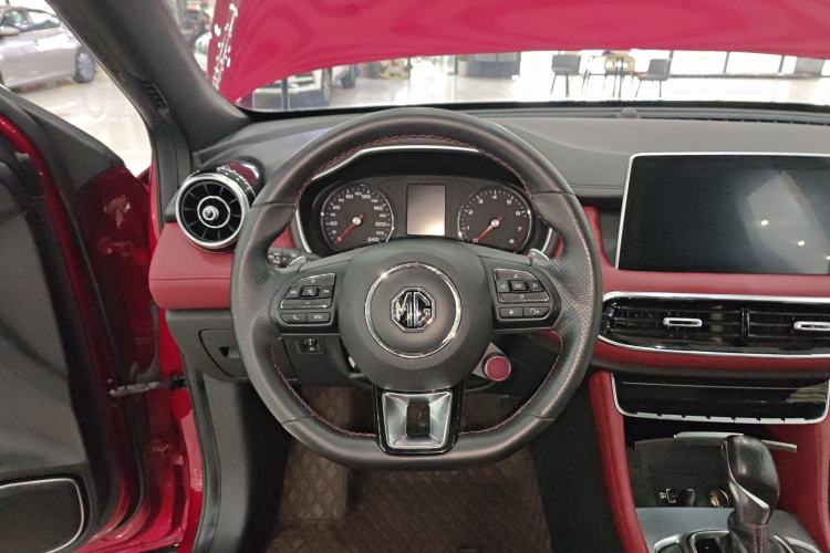 Used MG HS 2019 20T Automatic Two-Wheel Drive Trophy Super Sport Version China VI Standard Steering Wheel