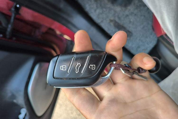 Used MG HS 2019 30T Automatic 2WD Trophy Supreme Edition China VI Standard Vehicle Key