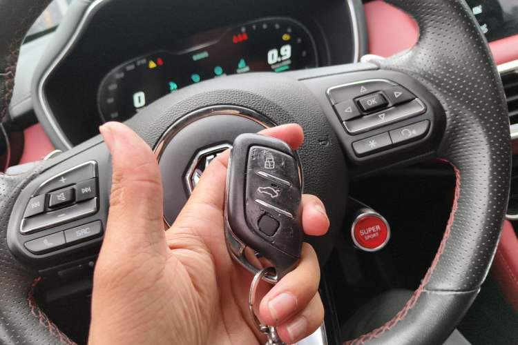 Used MG HS 2019 30T Automatic 2WD Trophy Supreme Edition China VI Standard Vehicle Key