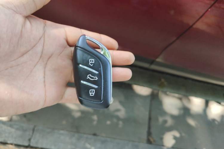 Used MG HS 2019 20T Manual Two-Wheel Drive Luxury Edition China VI Standard Vehicle Key