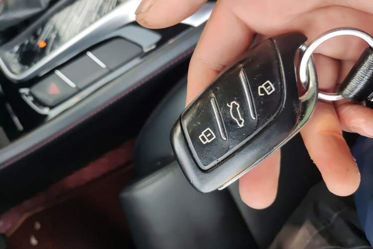 Used MG HS 2019 20T Automatic Two-Wheel Drive Luxury Edition China VI Standard Vehicle Key