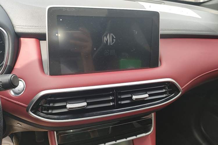 Used MG HS 2019 20T Automatic Two-Wheel Drive Trophy Super Sport Version China VI Standard Audio And AC Panel