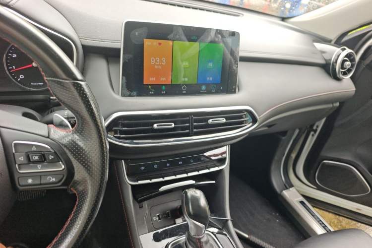 Used MG HS 2019 20T Automatic Two-Wheel Drive Luxury Edition China VI Standard Audio And AC Panel