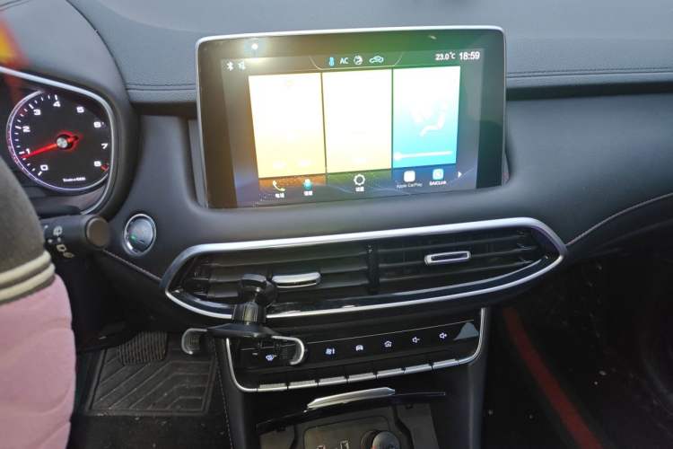 Used MG HS 2019 20T Automatic Two-Wheel Drive Luxury Edition China VI Standard Audio And AC Panel