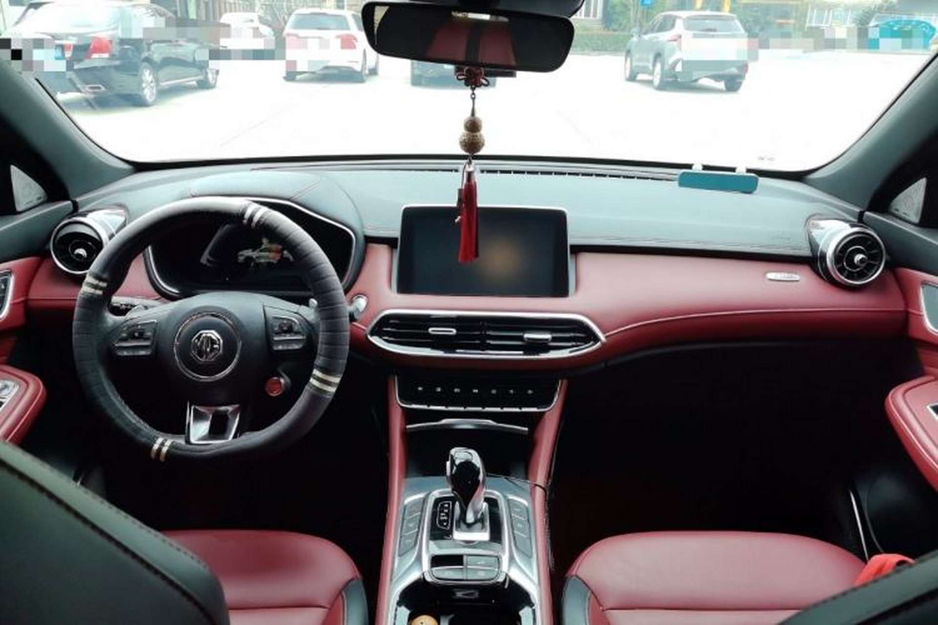 Used MG HS 2019 30T Automatic 2WD Trophy Supreme Edition China VI Standard Center Console