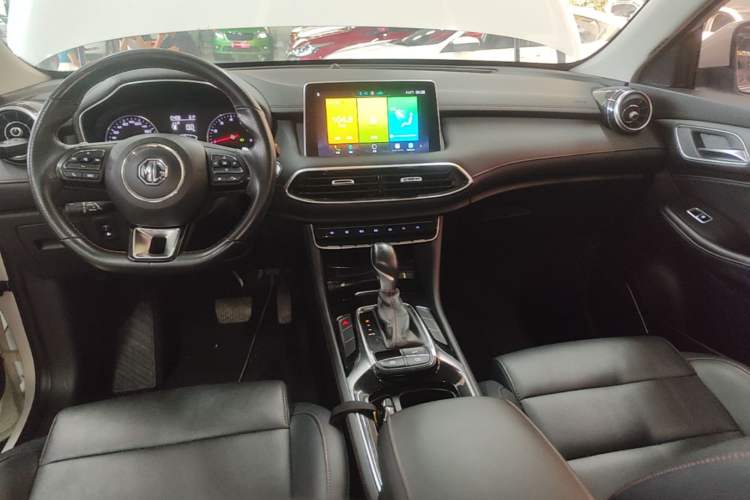 Used MG HS 2019 20T Automatic Two-Wheel Drive Luxury Edition China VI Standard Center Console