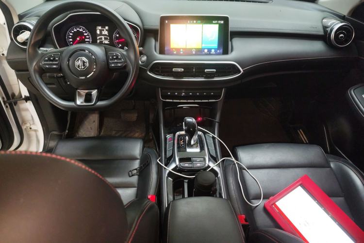 Used MG HS 2019 20T Automatic Two-Wheel Drive Luxury Edition China VI Standard Center Console