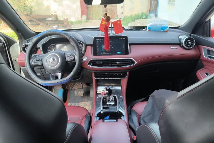 Used MG HS 2019 30T Automatic 2WD Trophy Enhanced Version China VI Standard Center Console