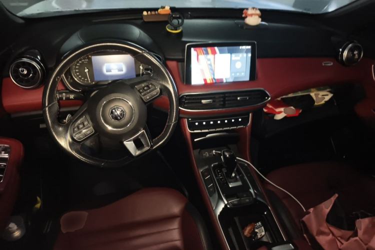 Used MG HS 2019 30T Automatic 2WD Trophy Enhanced Version China VI Standard Center Console