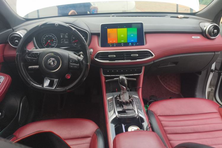 Used MG HS 2019 20T Automatic Two-Wheel Drive Trophy Super Sport Version China VI Standard Center Console