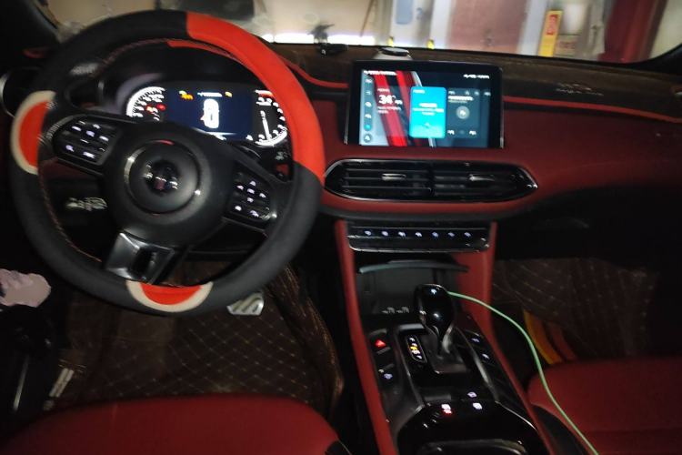 Used MG HS 2019 30T Automatic 2WD Trophy Enhanced Version China VI Standard Center Console