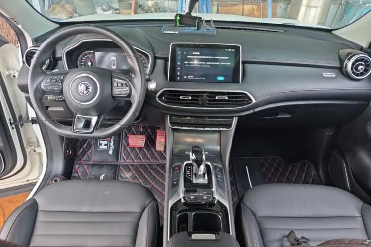 Used MG HS 2019 30T Automatic 2WD Trophy Enhanced Version China VI Standard Center Console