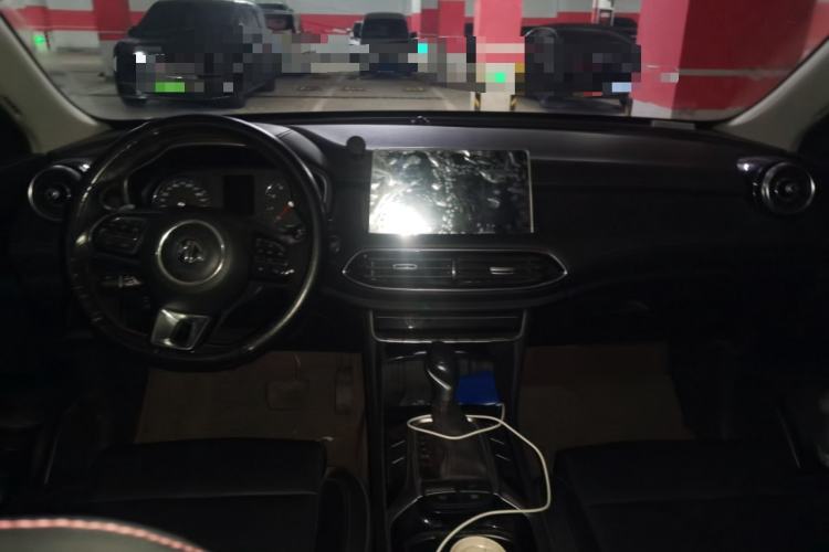 Used MG HS 2019 20T Automatic Two-Wheel Drive Luxury Edition China VI Standard Center Console