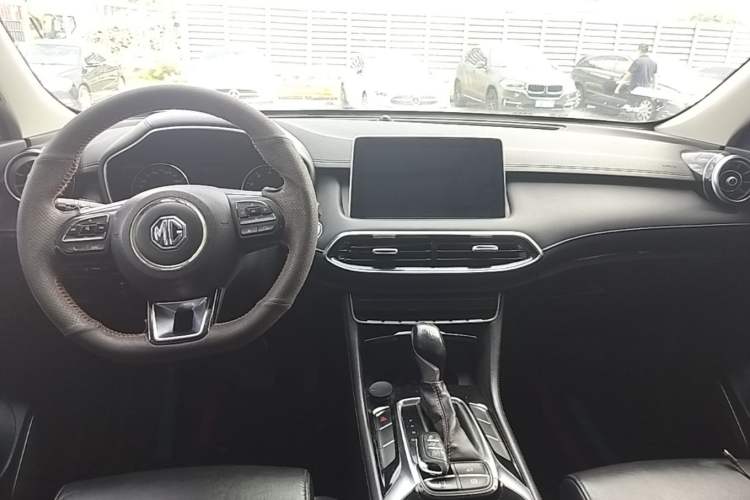 Used MG HS 2019 20T Automatic Two-Wheel Drive Luxury Edition China VI Standard Center Console
