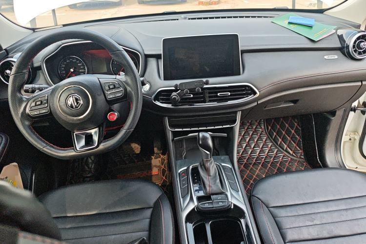 Used MG HS 2019 20T Automatic Two-Wheel Drive Trophy Super Sport Version China VI Standard Center Console