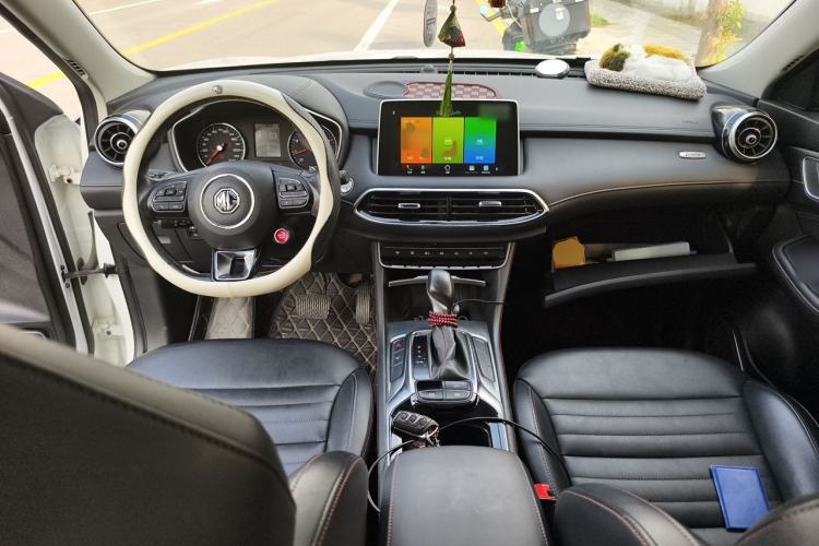 Used MG HS 2019 20T Automatic Two-Wheel Drive Trophy Super Sport Version China VI Standard Center Console