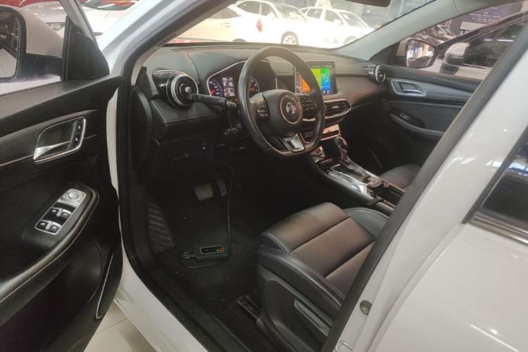 Used MG HS 2019 20T Automatic Two-Wheel Drive Luxury Edition China VI Standard Driver Seat