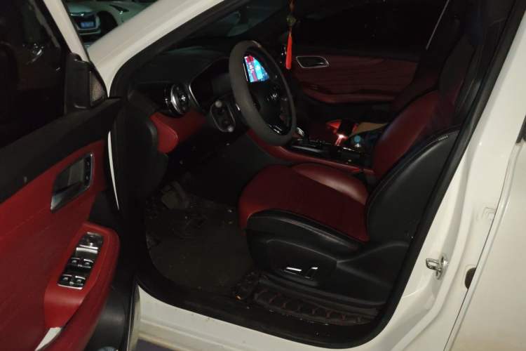Used MG HS 2019 30T Automatic 2WD Trophy Supreme Edition China VI Standard Driver Seat