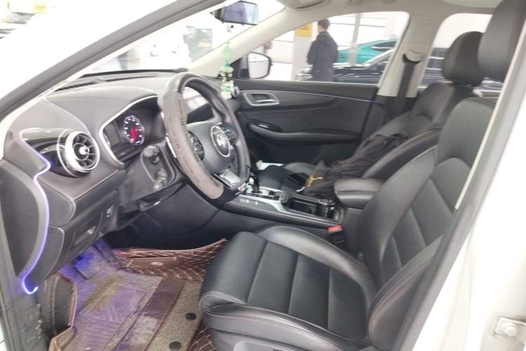 Used MG HS 2019 20T Automatic Two-Wheel Drive Luxury Edition China VI Standard Driver Seat
