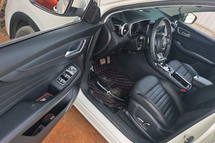 Used MG HS 2019 30T Automatic 2WD Trophy Enhanced Version China VI Standard Driver Seat