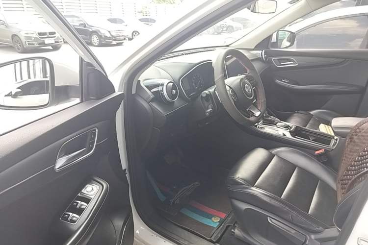 Used MG HS 2019 20T Automatic Two-Wheel Drive Luxury Edition China VI Standard Driver Seat