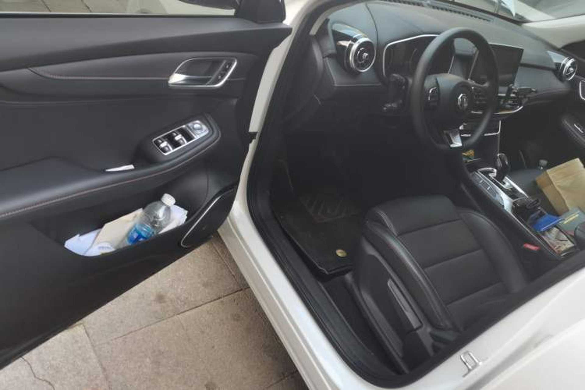 Used MG HS 2019 20T Automatic Two-Wheel Drive Luxury Edition China VI Standard Driver Seat