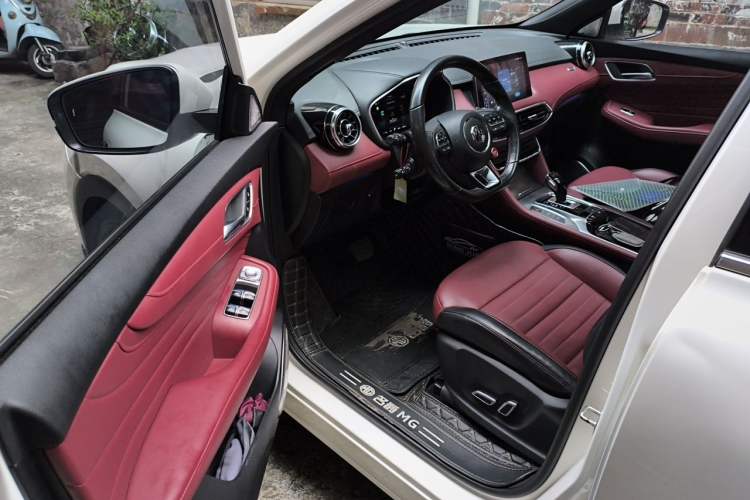 Used MG HS 2019 30T Automatic 2WD Trophy Supreme Edition China VI Standard Driver Seat