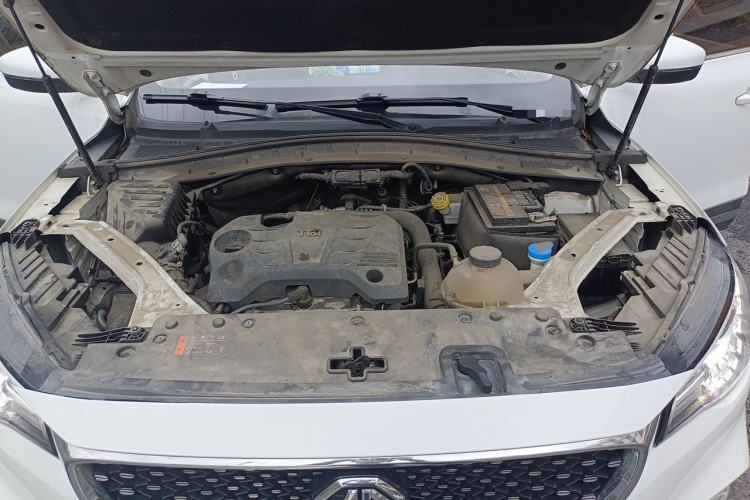 Used MG HS 2019 20T Automatic Two-Wheel Drive Luxury Edition China VI Standard Engine Bay