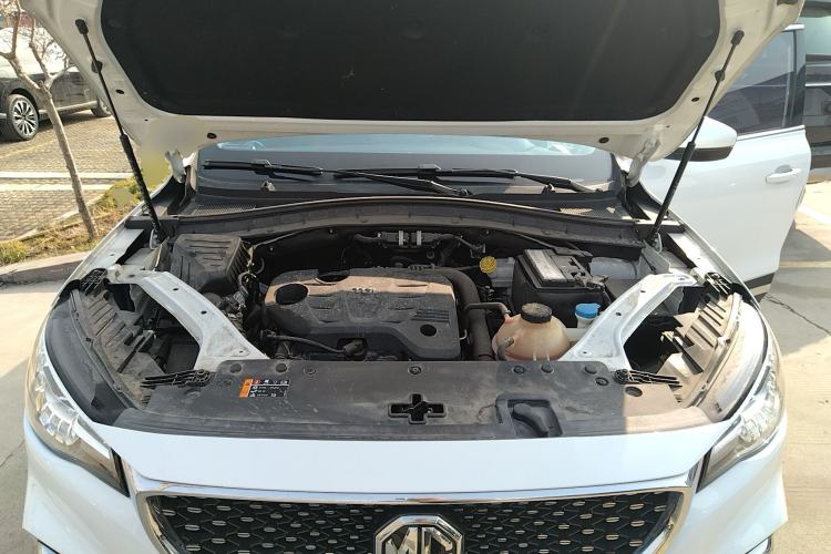 Used MG HS 2019 20T Automatic Two-Wheel Drive Luxury Edition China VI Standard Engine Bay