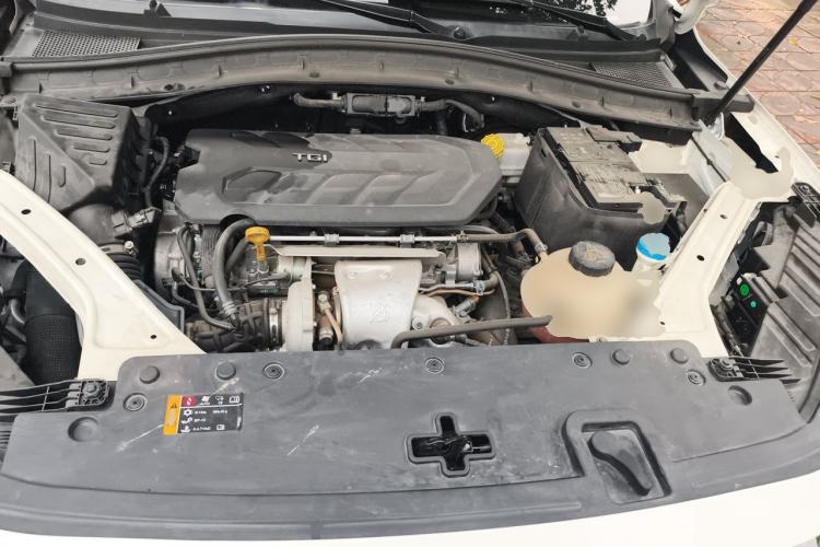 Used MG HS 2019 30T Automatic 2WD Trophy Supreme Edition China VI Standard Engine Bay