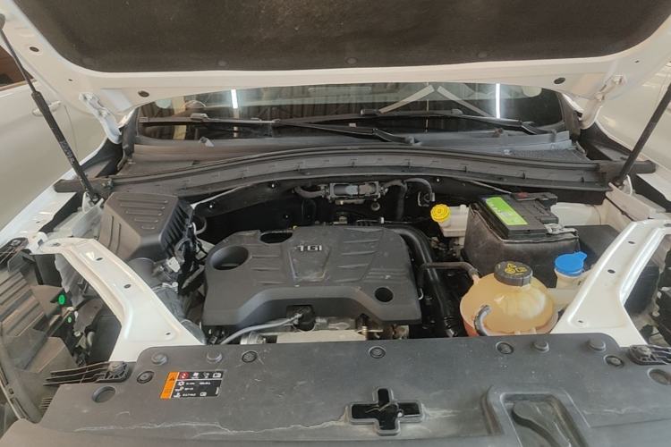 Used MG HS 2019 20T Automatic Two-Wheel Drive Luxury Edition China VI Standard Engine Bay