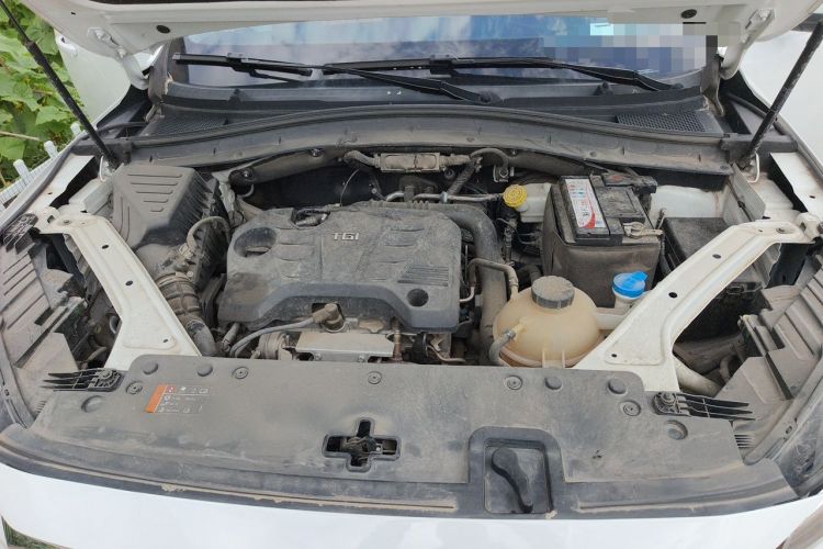Used MG HS 2019 20T Automatic Two-Wheel Drive Luxury Edition China VI Standard Engine Bay