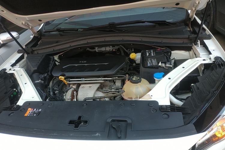 Used MG HS 2019 30T Automatic 2WD Trophy Enhanced Version China VI Standard Engine Bay