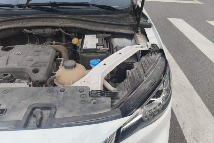 Used MG HS 2019 20T Automatic Two-Wheel Drive Trophy Super Sport Version China VI Standard Engine Bay Left