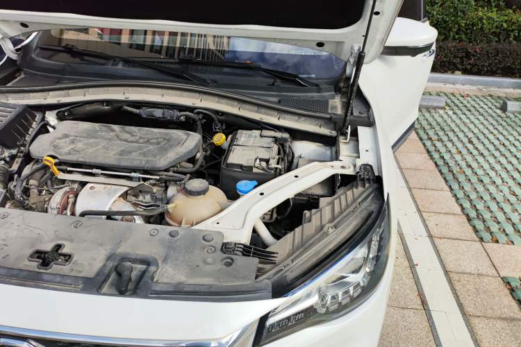 Used MG HS 2019 30T Automatic 2WD Trophy Supreme Edition China VI Standard Engine Bay Left