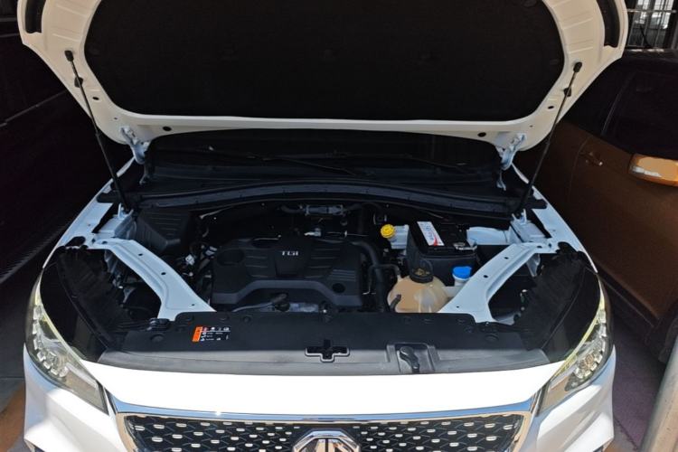 Used MG HS 2019 20T Automatic Two-Wheel Drive Trophy Super Sport Version China VI Standard Engine Bay