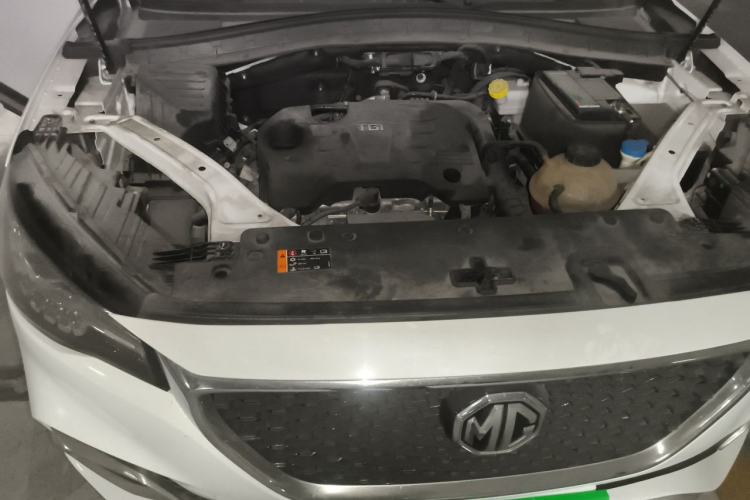 Used MG HS 2019 20T Automatic Two-Wheel Drive Luxury Edition China VI Standard Engine Bay Right
