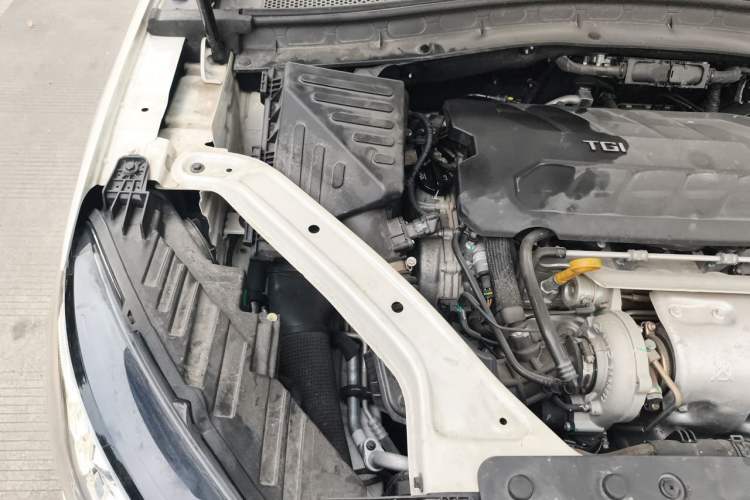 Used MG HS 2019 30T Automatic 2WD Trophy Supreme Edition China VI Standard Engine Bay Right