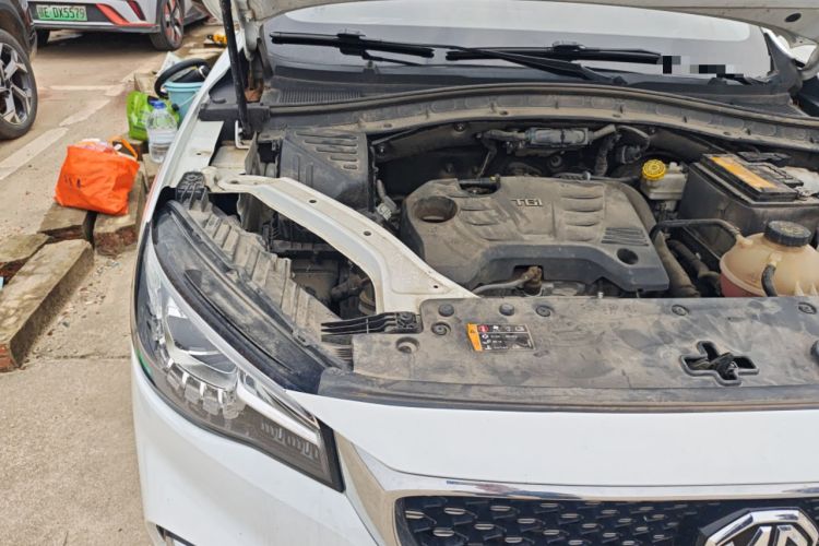 Used MG HS 2019 20T Automatic Two-Wheel Drive Trophy Super Sport Version China VI Standard Engine Bay Right