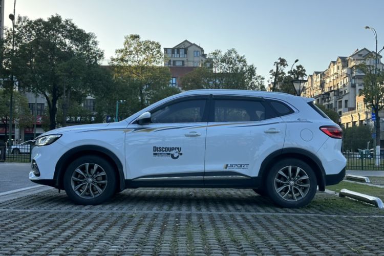 Used MG HS 2019 20T Manual Two-Wheel Drive Luxury Edition China VI Standard Exterior 2