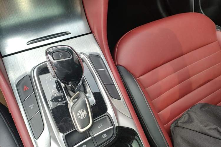 Used MG HS 2019 20T Automatic Two-Wheel Drive Trophy Super Sport Version China VI Standard Gear Lever