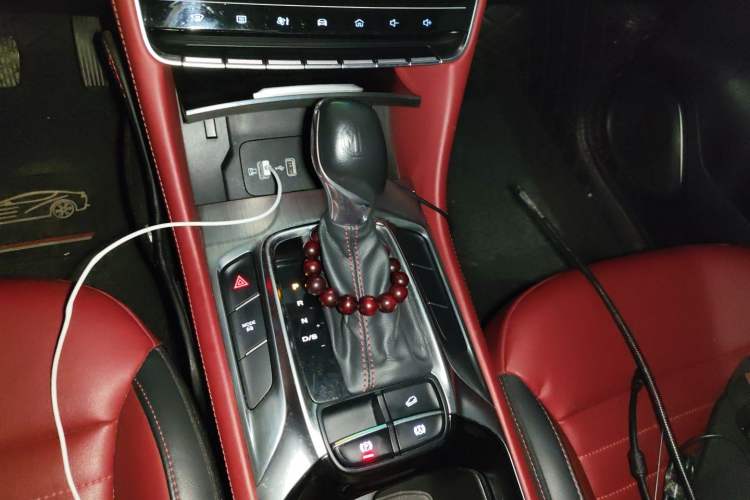 Used MG HS 2019 20T Automatic Two-Wheel Drive Trophy Super Sport Version China VI Standard Gear Lever