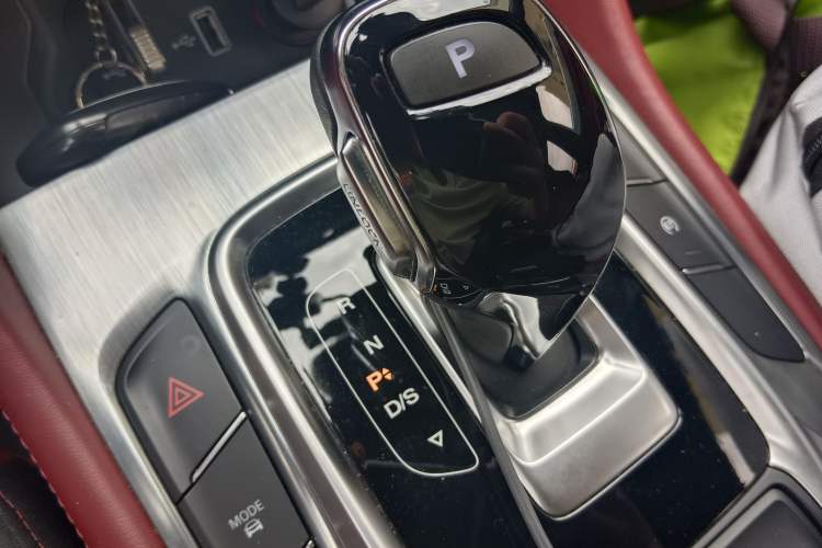 Used MG HS 2019 30T Automatic 2WD Trophy Supreme Edition China VI Standard Gear Lever