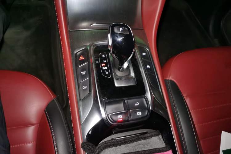 Used MG HS 2019 30T Automatic 2WD Trophy Supreme Edition China VI Standard Gear Lever