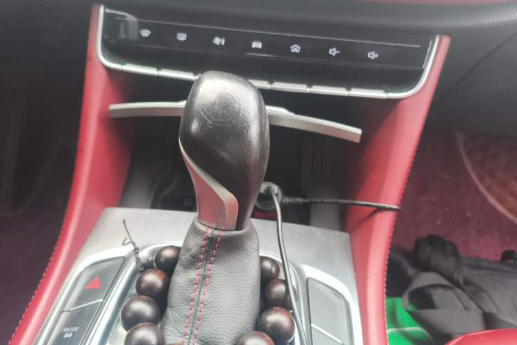 Used MG HS 2019 20T Automatic Two-Wheel Drive Trophy Super Sport Version China VI Standard Gear Lever