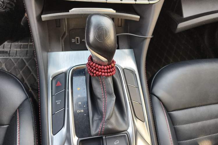 Used MG HS 2019 20T Automatic Two-Wheel Drive Trophy Super Sport Version China VI Standard Gear Lever
