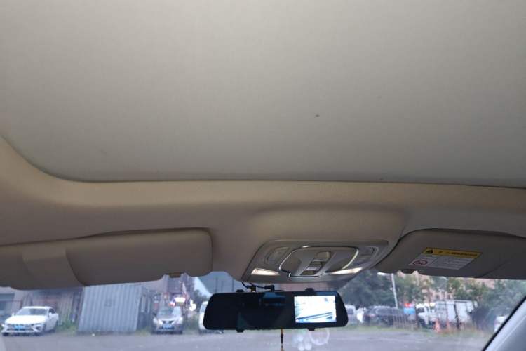 Used MG HS 2019 20T Automatic Two-Wheel Drive Luxury Edition China VI Standard Headliner