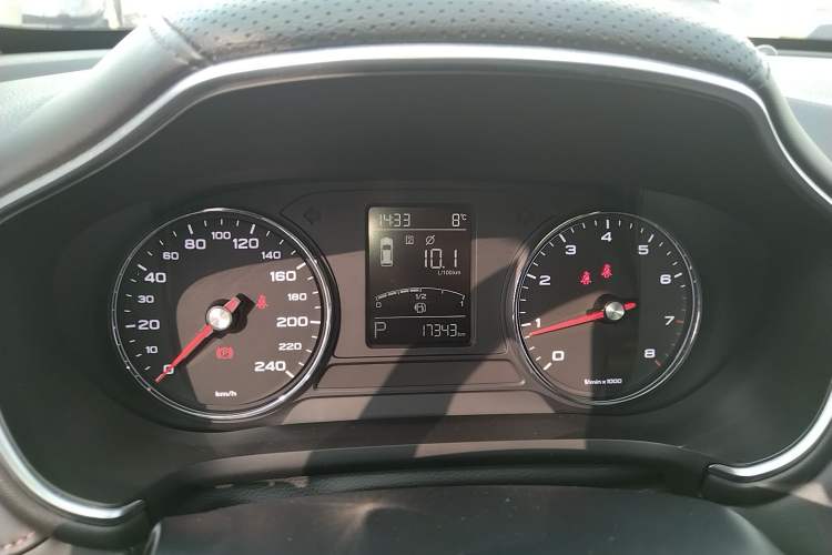 Used MG HS 2019 20T Automatic Two-Wheel Drive Luxury Edition China VI Standard Instrument Cluster