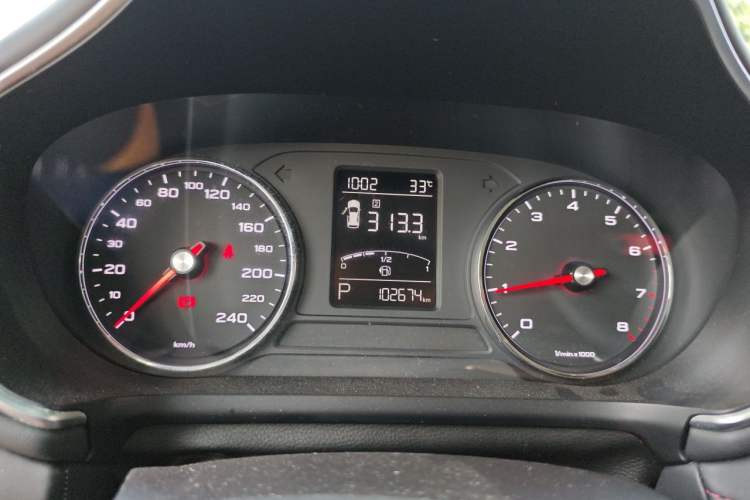 Used MG HS 2019 20T Automatic Two-Wheel Drive Luxury Edition China VI Standard Instrument Cluster