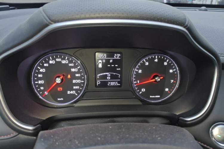 Used MG HS 2019 20T Automatic Two-Wheel Drive Luxury Edition China VI Standard Instrument Cluster